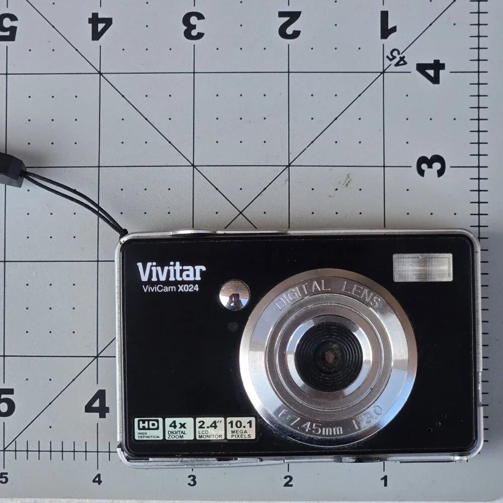 Vivitar ViviCam X024 Digital Camera 10.1 MP 4X Zoom 2.4
